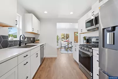 235 Cleveland St, Lebanon, OR 97355 - Photo 13