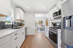 235 Cleveland St, Lebanon, OR 97355 - Photo 13