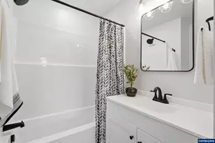 235 Cleveland St, Lebanon, OR 97355 - Photo 23