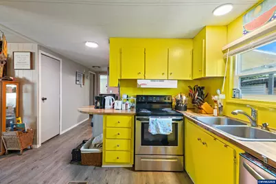 141 17th #3 St, Independence, OR 97351 - Photo 7