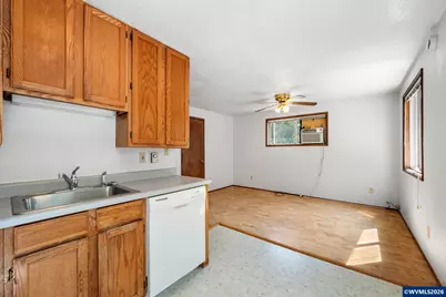 7550 NW Mountain View Dr, Corvallis, OR 97330 - Photo 25