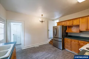 115 S 6th St, Independence, OR 97351 - Photo 11