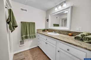 670 Smith Dr, Woodburn, OR 97071 - Photo 31