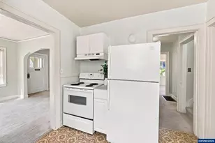 1070 Church St NE, Salem, OR 97301 - Photo 9
