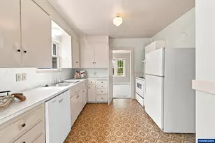 1070 Church St NE, Salem, OR 97301 - Photo 11