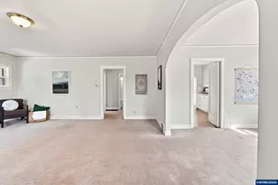 1070 Church St NE, Salem, OR 97301 - Photo 7