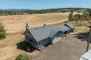 40028 Lacomb Dr, Lebanon, OR 97355 - Photo 1