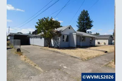 1336 Franklin St, Lebanon, OR 97355 - Photo 3