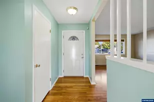 1430 Powell St SE, Albany, OR 97322 - Photo 5