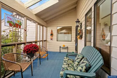 2930 Cedarwood Ct SE, Albany, OR 97322 - Photo 9