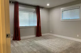 1822 Woodstock Cir NW, Salem, OR 97304 - Photo 17