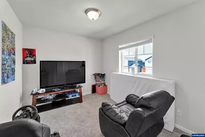 4940 Skylab Av NE, Salem, OR 97305 - Photo 21
