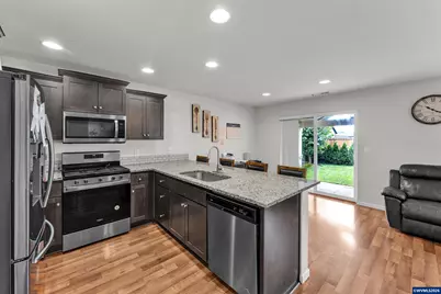 4940 Skylab Av NE, Salem, OR 97305 - Photo 11