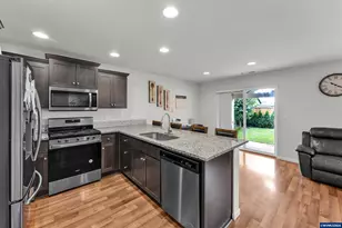 4940 Skylab Ave NE, Salem, OR 97305 - Photo 11