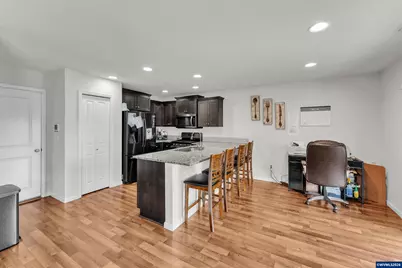 4940 Skylab Av NE, Salem, OR 97305 - Photo 9