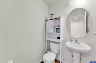 4940 Skylab Ave NE, Salem, OR 97305 - Photo 5