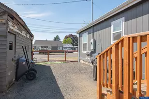 105 Columbus St NE, Albany, OR 97321 - Photo 31