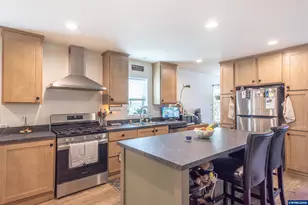 105 Columbus St NE, Albany, OR 97321 - Photo 9