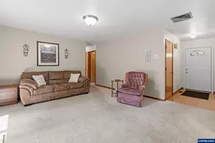 206 Benton Pl NW, Albany, OR 97321 - Photo 15