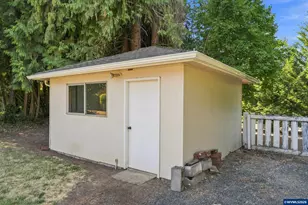 206 Benton Pl NW, Albany, OR 97321 - Photo 9