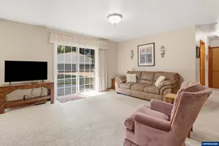 206 Benton Pl NW, Albany, OR 97321 - Photo 3