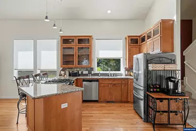 1685 Hillcrest Ct NW, Salem, OR 97304 - Photo 13