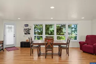 1685 Hillcrest Ct NW, Salem, OR 97304 - Photo 15