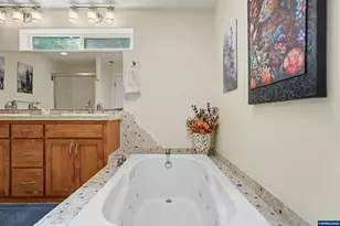 1685 Hillcrest Ct NW, Salem, OR 97304 - Photo 29