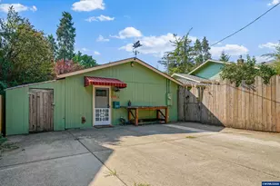 1390 Elm St NW, Salem, OR 97304 - Photo 39