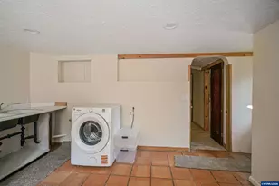 1390 Elm St NW, Salem, OR 97304 - Photo 25