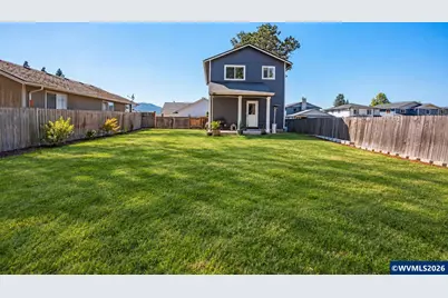 887 Wassom St, Lebanon, OR 97355 - Photo 3