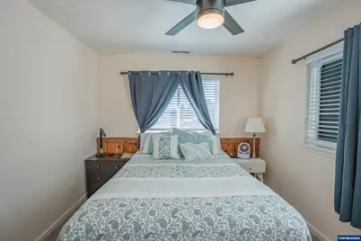 887 Wassom St, Lebanon, OR 97355 - Photo 17