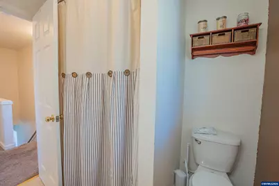 887 Wassom St, Lebanon, OR 97355 - Photo 19