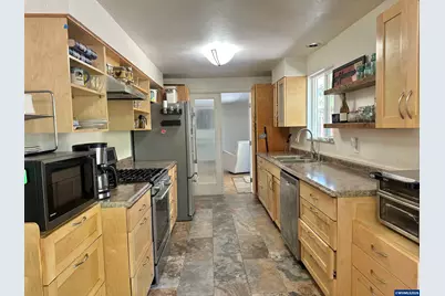 2935 NW Taft Av, Corvallis, OR 97330 - Photo 3