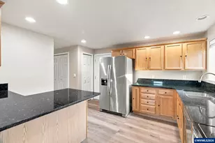 4928 Manning Dr NE, Salem, OR 97305 - Photo 9
