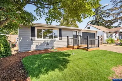 1305 15th Av SW, Albany, OR 97321 - Photo 1