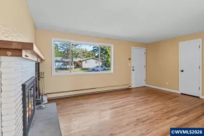 560 NW Hemlock Av, Corvallis, OR 97330 - Photo 5