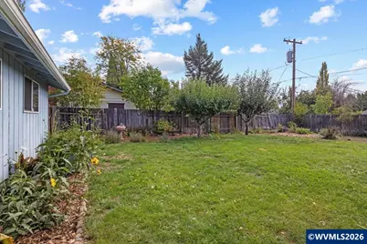 560 NW Hemlock Av, Corvallis, OR 97330 - Photo 41