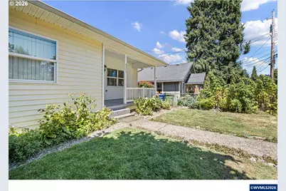 321 N 8th St, Cottage Grove, OR 97424 - Photo 3