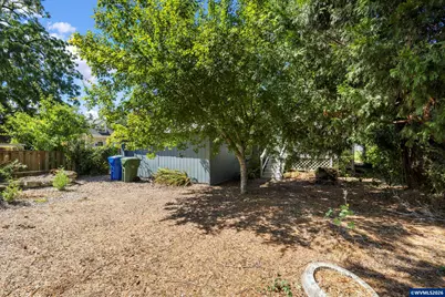 1690 Cottage St SE, Salem, OR 97302 - Photo 35