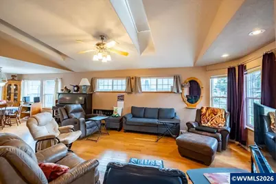 546 SW Hayter St, Dallas, OR 97338 - Photo 13