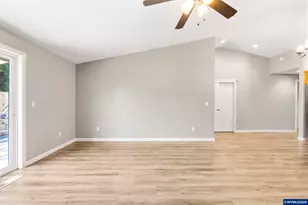 1828 Tecumseh St NE, Keizer, OR 97303 - Photo 9