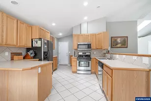 1169 SW Birch St, Dallas, OR 97338 - Photo 11