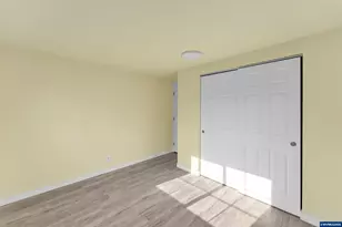 31919 N Lake Creek Dr, Tangent, OR 97389 - Photo 19