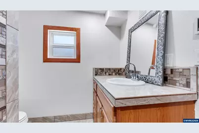 906 SW Alder (#18) St, Dundee, OR 97115 - Photo 17