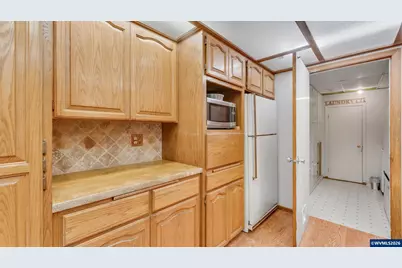 880 Hillview Dr, Lebanon, OR 97355 - Photo 13