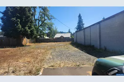 2123 Main St, Sweet Home, OR 97386 - Photo 1