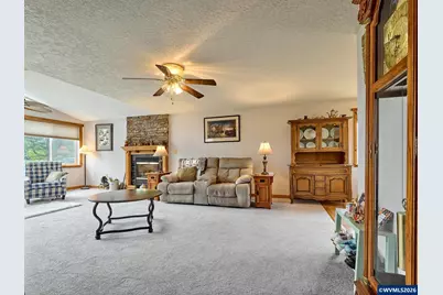 1090 Randolph Rd, Woodburn, OR 97071 - Photo 5