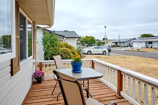 1090 Randolph Rd, Woodburn, OR 97071 - Photo 25
