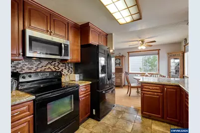 1090 Randolph Rd, Woodburn, OR 97071 - Photo 15